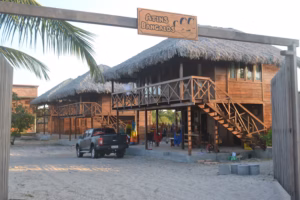 Atins – Bungalows op palen!